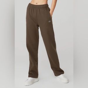 ALO Accolade Straight Leg Sweat pant Espresso